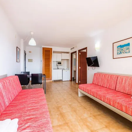 Apto Con Terraza 302 בית נופש קאלה מילור